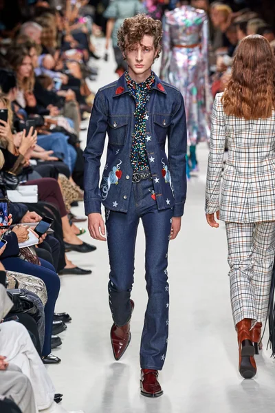 Look 20